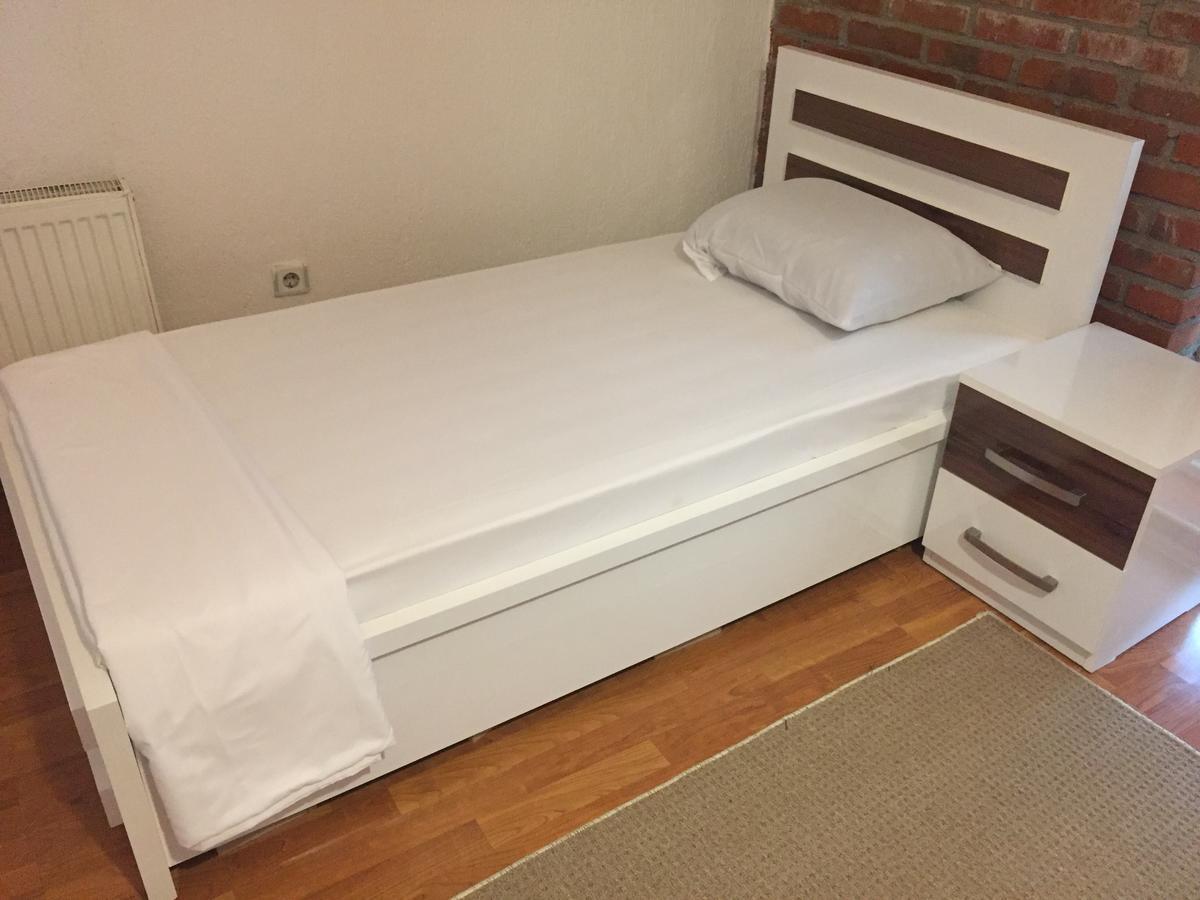 Hotel Bavaria Prishtinë Luaran gambar