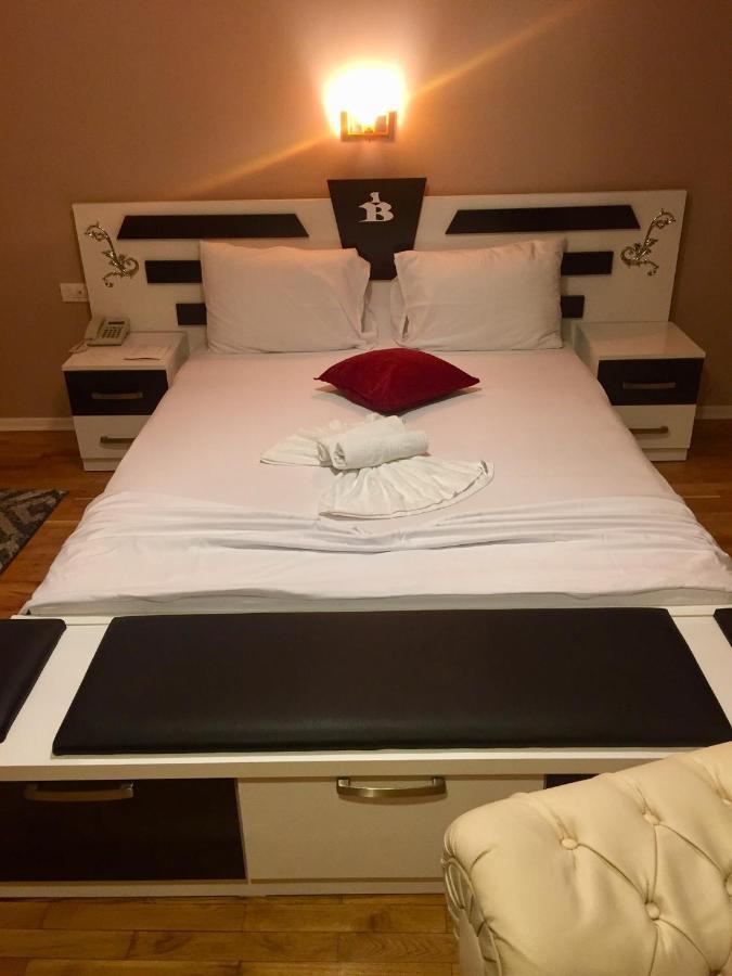 Hotel Bavaria Prishtinë Luaran gambar