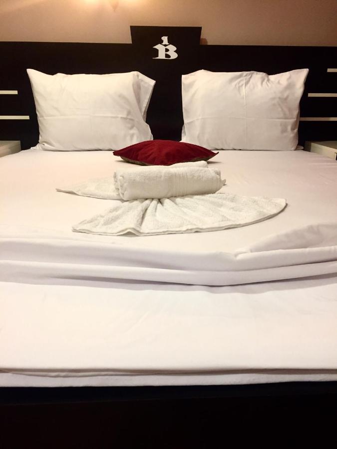 Hotel Bavaria Prishtinë Luaran gambar