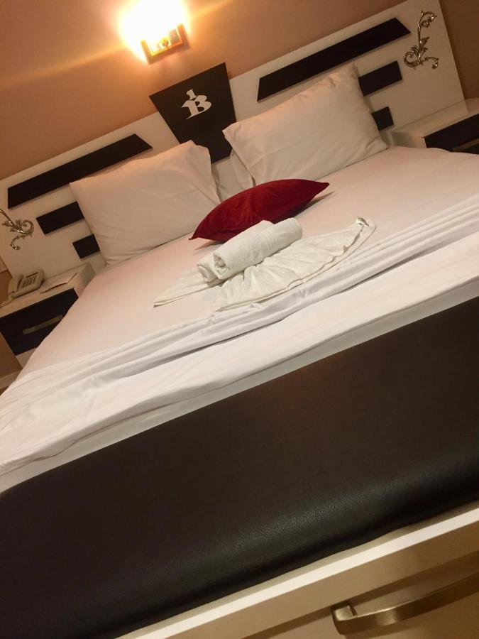 Hotel Bavaria Prishtinë Luaran gambar